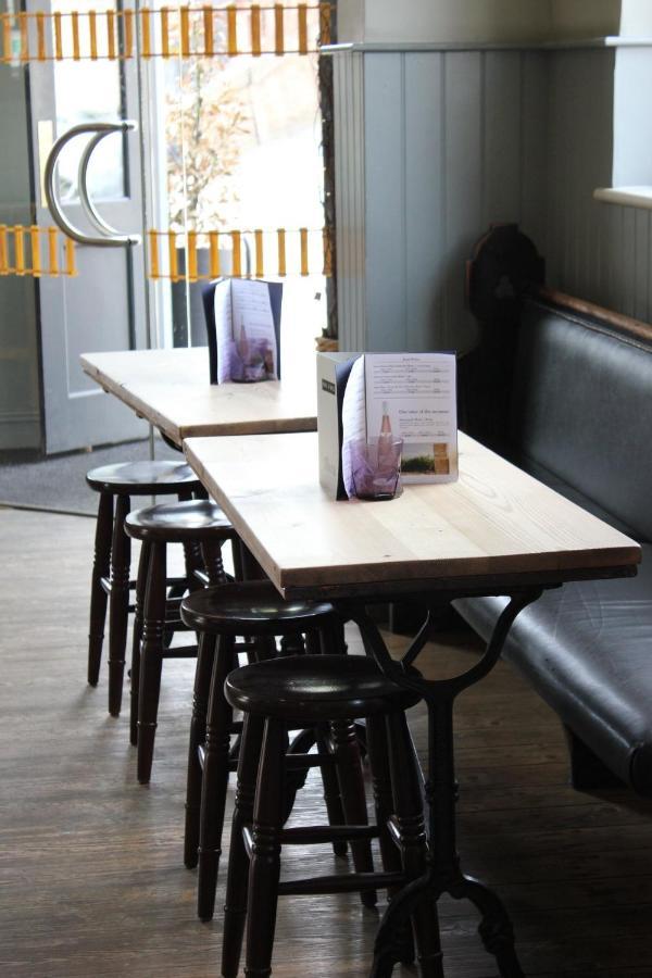 The Prince Of Wales Reigate Exterior photo