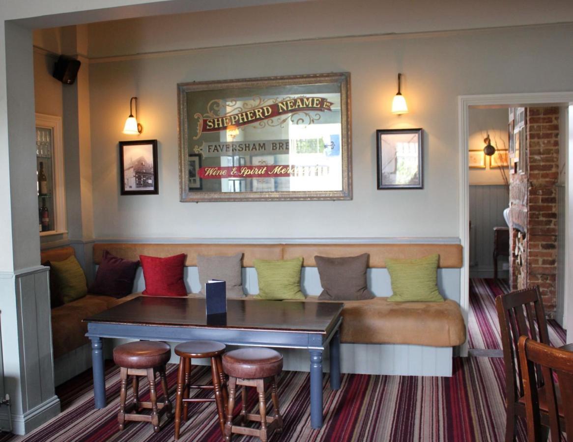 The Prince Of Wales Reigate Exterior photo